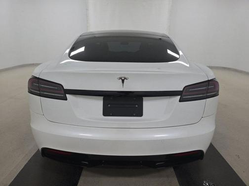2022 Tesla Model S Long Range