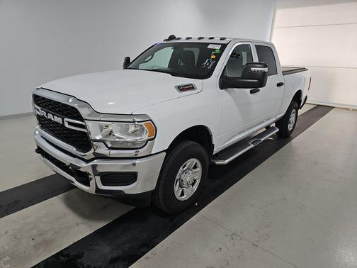 Bright White Clearcoat 2024 RAM 2500 Tradesman 4x4 Crew Cab 6'4" Box