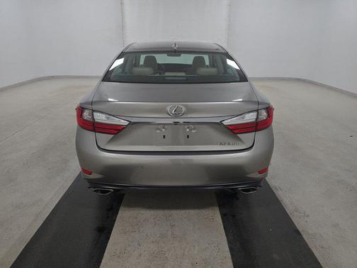 2017 Lexus ES 350 Base