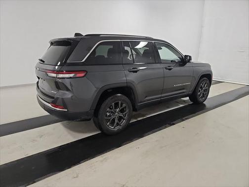 2023 Jeep Grand Cherokee Limited X