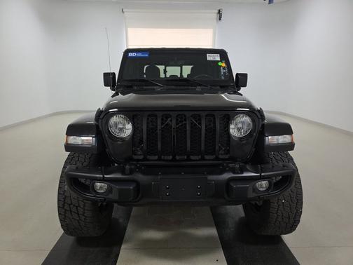 Black Clearcoat 2021 Jeep Gladiator Sport S 4x4