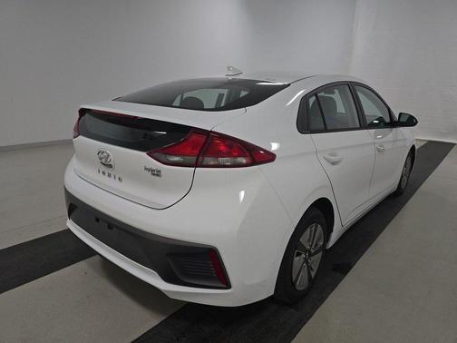2021 Hyundai IONIQ Hybrid Blue