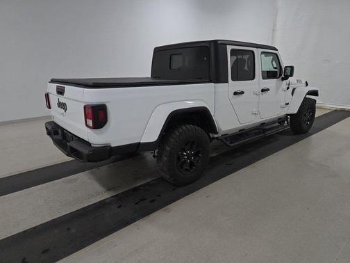 2023 Jeep Gladiator Sport