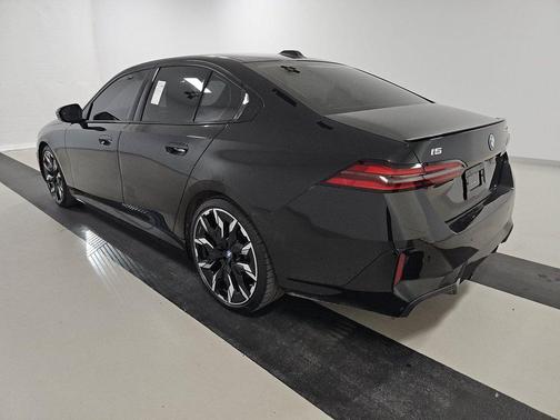 2024 BMW i5 eDrive40