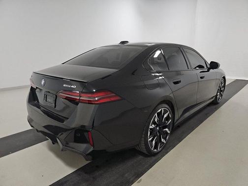 2024 BMW i5 eDrive40