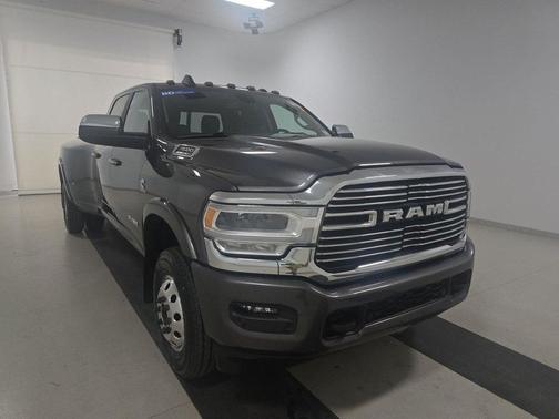 2021 RAM 3500 Laramie Crew Cab 4x4 8' Box