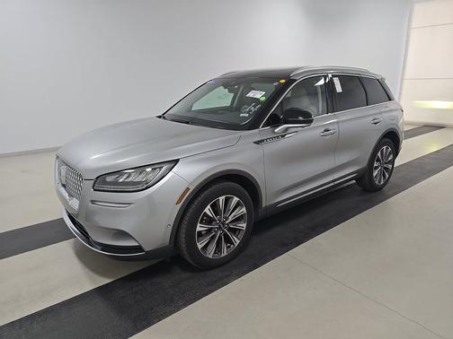 Silver Radiance Metallic Clearcoat 2022 Lincoln Corsair Reserve FWD