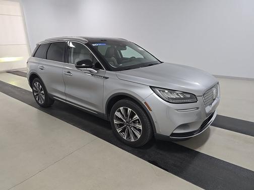 Silver Radiance Metallic Clearcoat 2022 Lincoln Corsair Reserve FWD