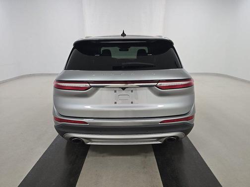 Silver Radiance Metallic Clearcoat 2022 Lincoln Corsair Reserve FWD