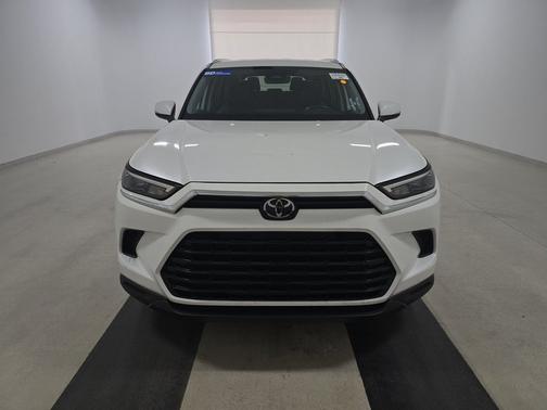 Coastal Cream 2024 Toyota Grand Highlander XLE FWD (Natl)