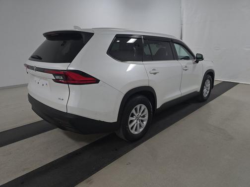 Coastal Cream 2024 Toyota Grand Highlander XLE FWD (Natl)