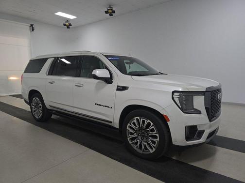 2023 GMC Yukon XL Denali Ultimate