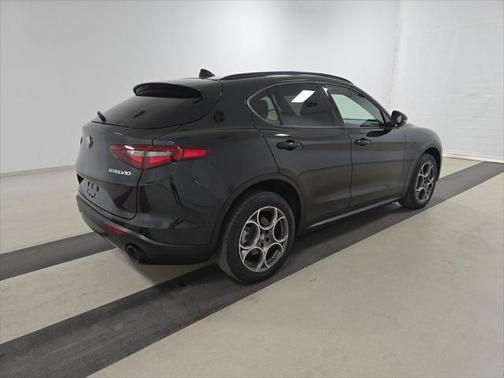 2022 Alfa Romeo Stelvio Sprint