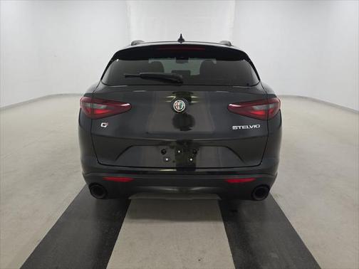 2022 Alfa Romeo Stelvio Sprint
