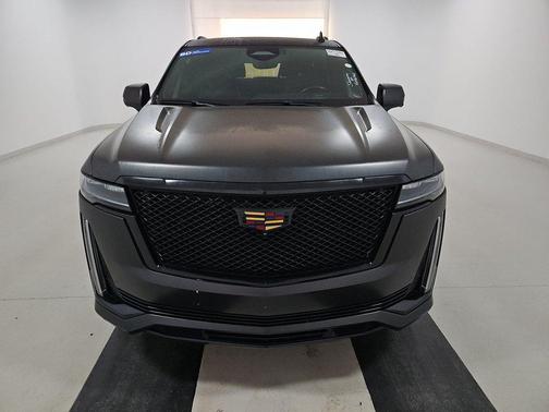 Crystal White Tricoat 2023 Cadillac Escalade ESV 4WD 4dr Sport