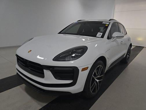 2024 Porsche Macan Turbo