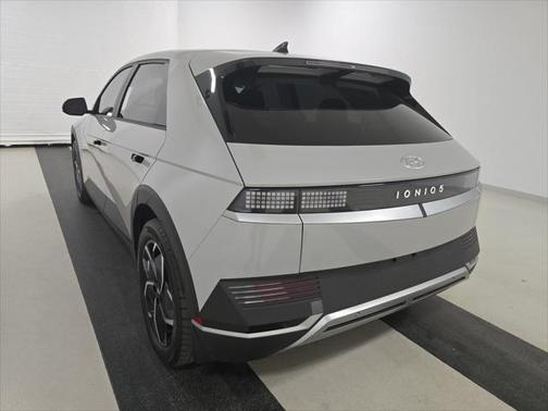 2022 Hyundai IONIQ 5 SE