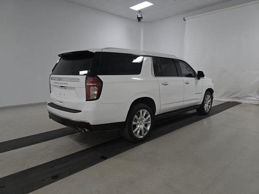 2021 Chevrolet Suburban 4WD High Country