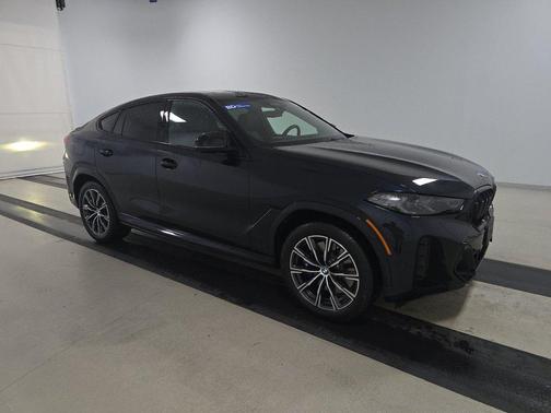 2025 BMW X6 M60i