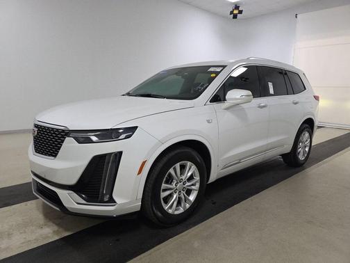 2023 Cadillac XT6 Luxury FWD