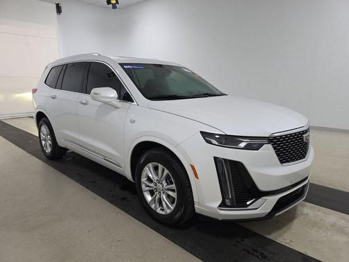 2023 Cadillac XT6 Luxury FWD