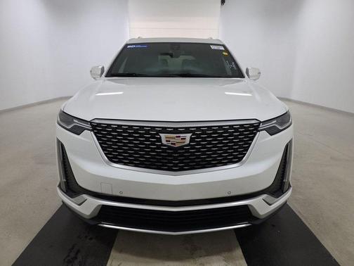 2023 Cadillac XT6 Luxury FWD