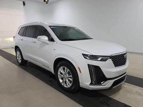 2023 Cadillac XT6 Luxury FWD