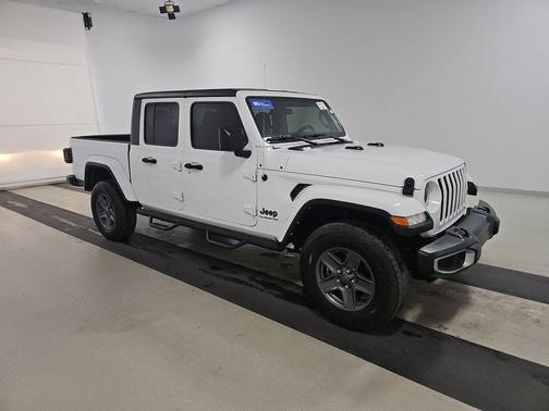 2022 Jeep Gladiator Sport S