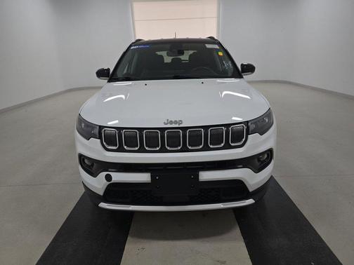 Bright White Clearcoat 2022 Jeep Compass Limited