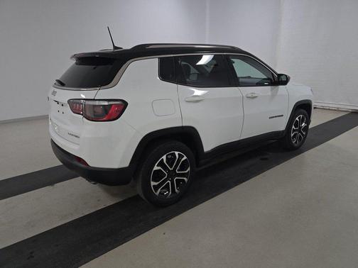 Bright White Clearcoat 2022 Jeep Compass Limited