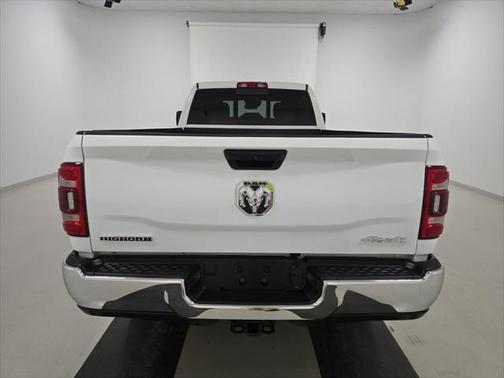 2023 RAM 2500 Big Horn Crew Cab 4x4 8' Box