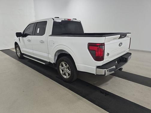 Oxford White 2024 Ford F-150 XLT 2WD SuperCrew 5.5' Box