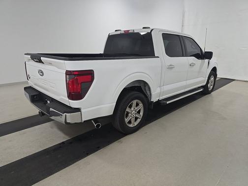 Oxford White 2024 Ford F-150 XLT 2WD SuperCrew 5.5' Box