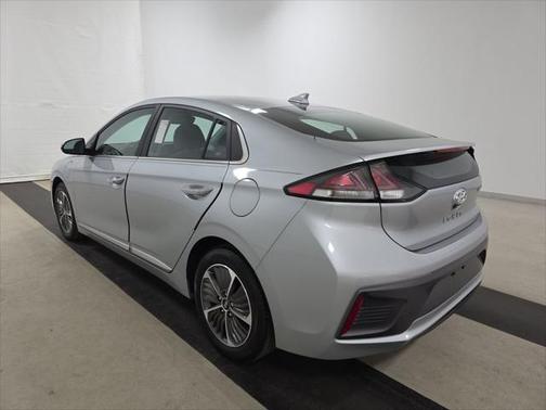 2021 Hyundai IONIQ Plug-In Hybrid SEL