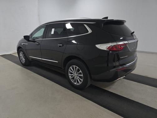 2023 Buick Enclave FWD 4dr Essence