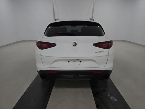 2022 Alfa Romeo Stelvio Sprint