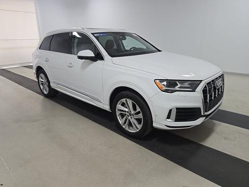 Carrara White 2023 Audi Q7 45 Premium