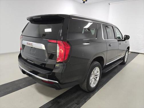 2024 GMC Yukon XL SLT