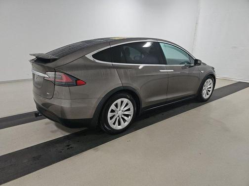 2016 Tesla Model X 90D SUV ELECTRIC