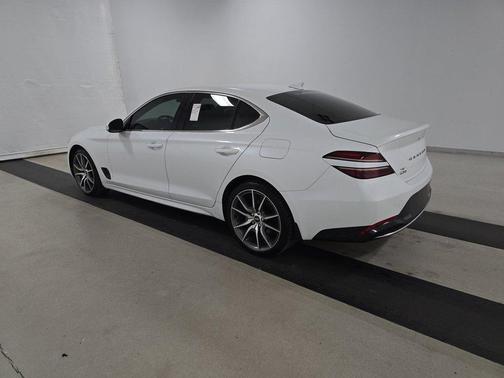 2023 Genesis G70 2.0T RWD