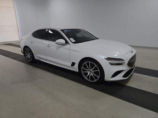 2023 Genesis G70 2.0T RWD