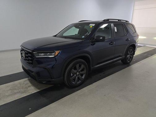 2023 Honda Pilot 2WD Sport