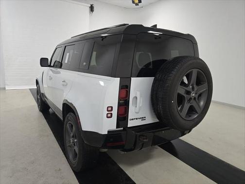 2023 Land Rover Defender 110 X-Dynamic SE