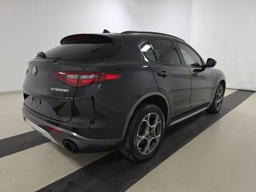 2022 Alfa Romeo Stelvio Ti