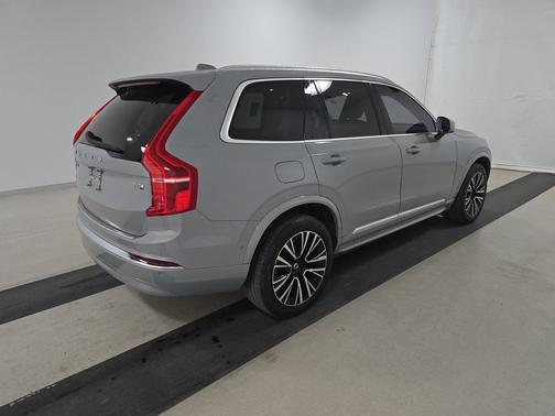 2025 Volvo XC90 Plug-In Hybrid T8 AWD Plus 6-Seater