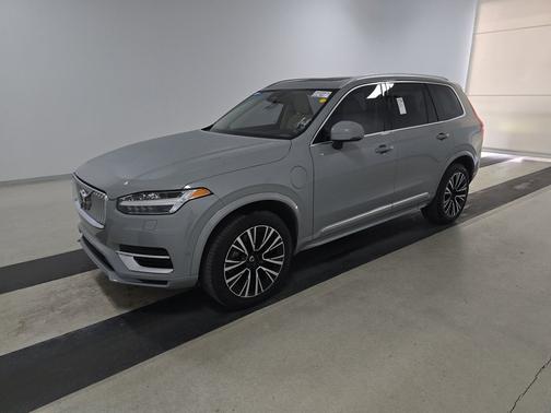 2025 Volvo XC90 Plug-In Hybrid T8 AWD Plus 6-Seater