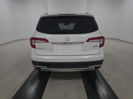 2021 Honda Pilot Touring 8-Passenger