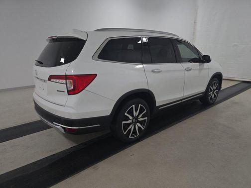 2021 Honda Pilot Touring 8-Passenger