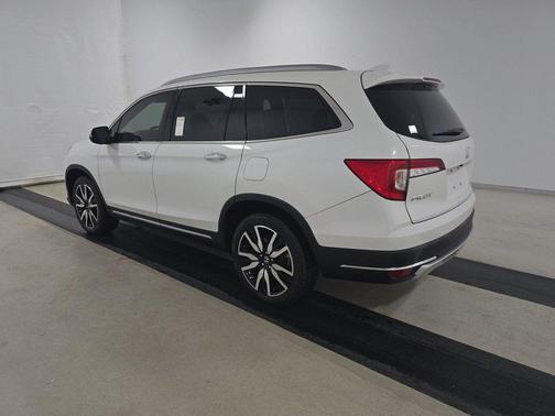 2021 Honda Pilot Touring 8-Passenger