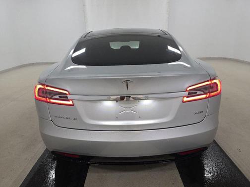 2016 Tesla Model S 60D